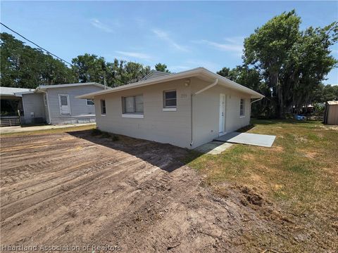 Single Family Residence in Lorida FL 1559 Lakeshore Drive.jpg