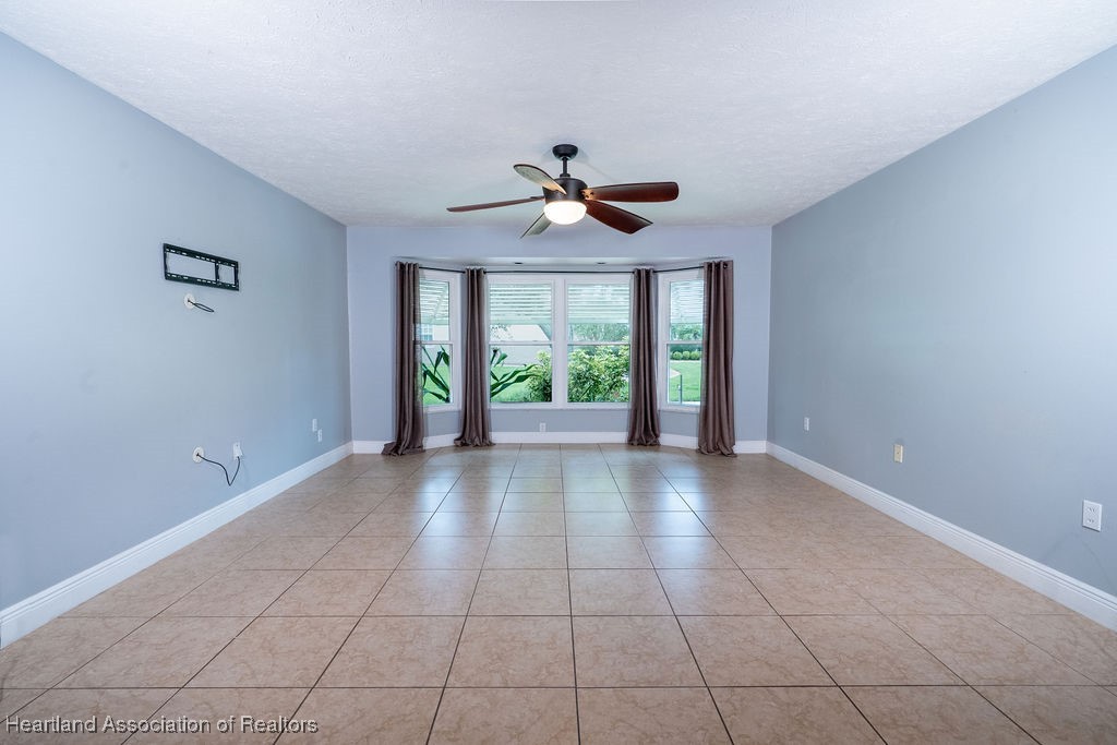 Sebring, Florida 33872, United States, 3 Bedrooms Bedrooms, ,3 BathroomsBathrooms,Residential,Active,110023