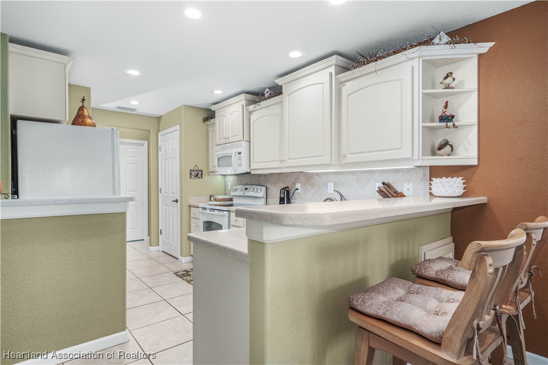 Avon Park, Florida 33825, United States, 3 Bedrooms Bedrooms, ,2 BathroomsBathrooms,Residential,Contingent,23867