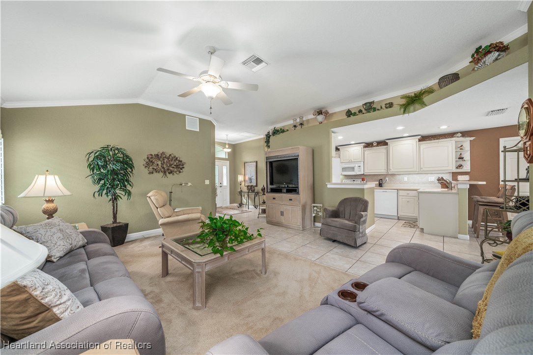 Avon Park, Florida 33825, United States, 3 Bedrooms Bedrooms, ,2 BathroomsBathrooms,Residential,Contingent,23867