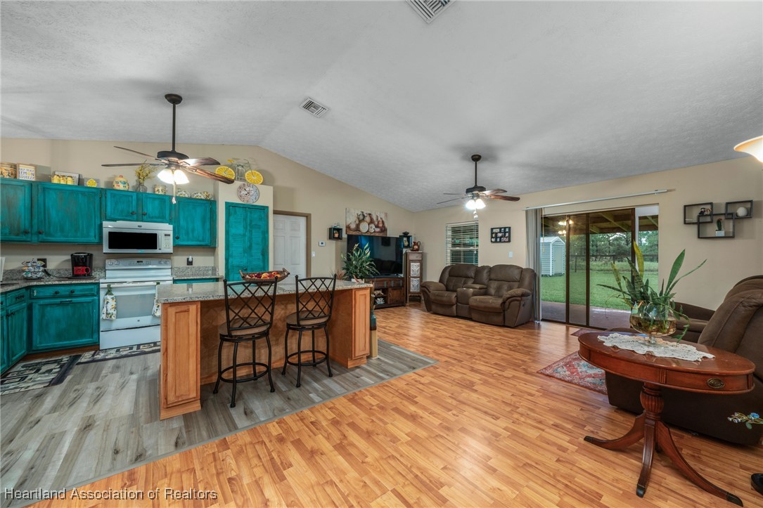 Lake Placid, Florida 33852, United States, 3 Bedrooms Bedrooms, ,2 BathroomsBathrooms,Residential,Active,39157