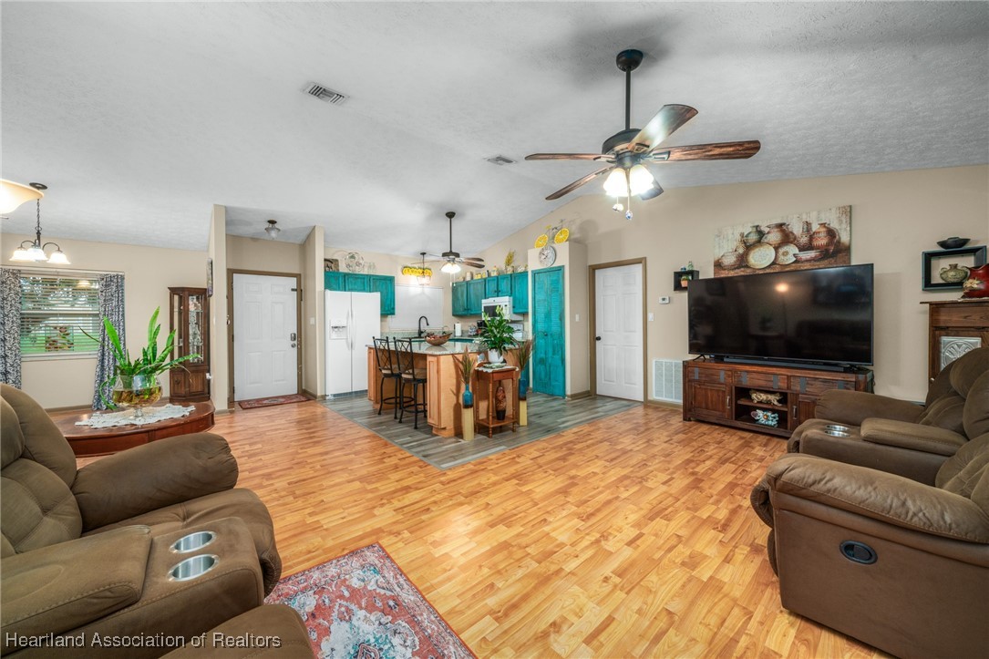 Lake Placid, Florida 33852, United States, 3 Bedrooms Bedrooms, ,2 BathroomsBathrooms,Residential,Active,39157