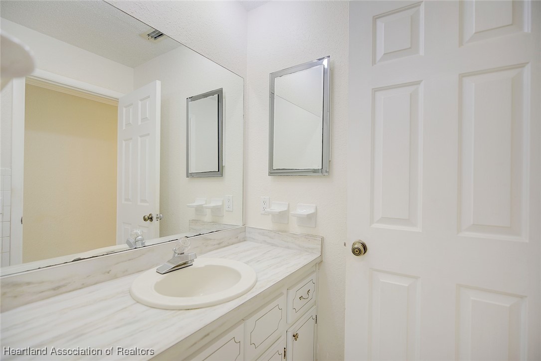 Sebring, Florida 33875, United States, 4 Bedrooms Bedrooms, ,3 BathroomsBathrooms,Residential,Active,20441