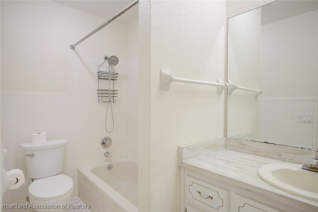 Sebring, Florida 33875, United States, 4 Bedrooms Bedrooms, ,3 BathroomsBathrooms,Residential,Active,20441