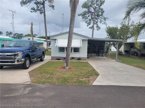 Mobile Home in Lake Placid FL 48 Victoria Lane.jpg