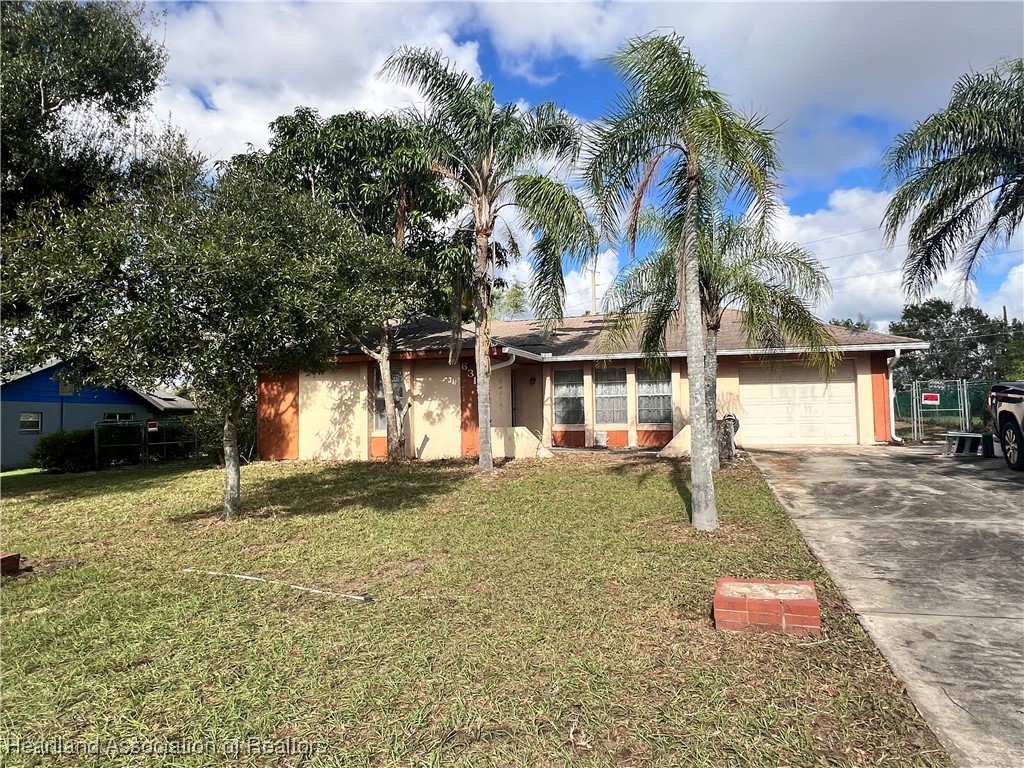 Sebring, Florida 33876, United States, 2 Bedrooms Bedrooms, ,2 BathroomsBathrooms,Residential,Contingent,20440
