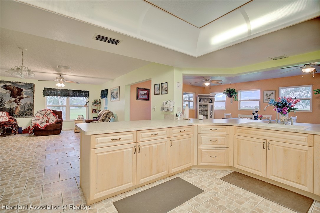 Sebring, Florida 33876, United States, 2 Bedrooms Bedrooms, ,2 BathroomsBathrooms,Residential,Contingent,20424