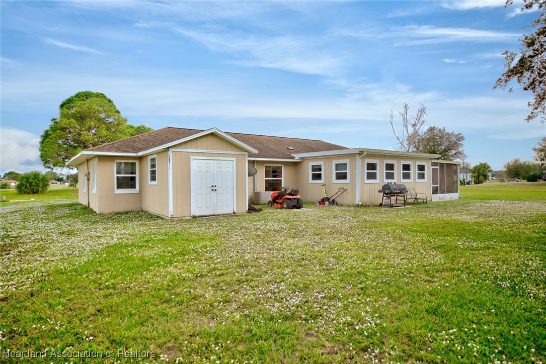 Sebring, Florida 33876, United States, 2 Bedrooms Bedrooms, ,2 BathroomsBathrooms,Residential,Contingent,20424