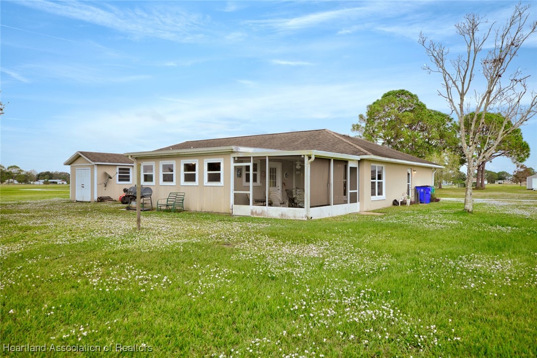 Sebring, Florida 33876, United States, 2 Bedrooms Bedrooms, ,2 BathroomsBathrooms,Residential,Contingent,20424