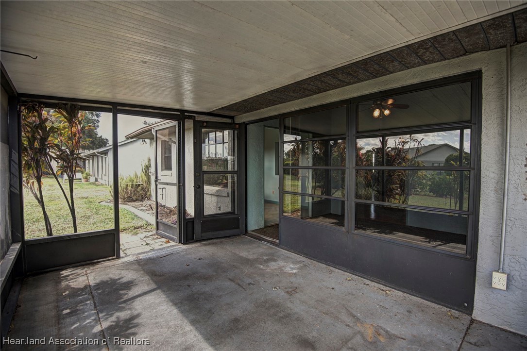 Avon Park, Florida 33825, United States, 2 Bedrooms Bedrooms, ,2 BathroomsBathrooms,Residential,Pending,37395