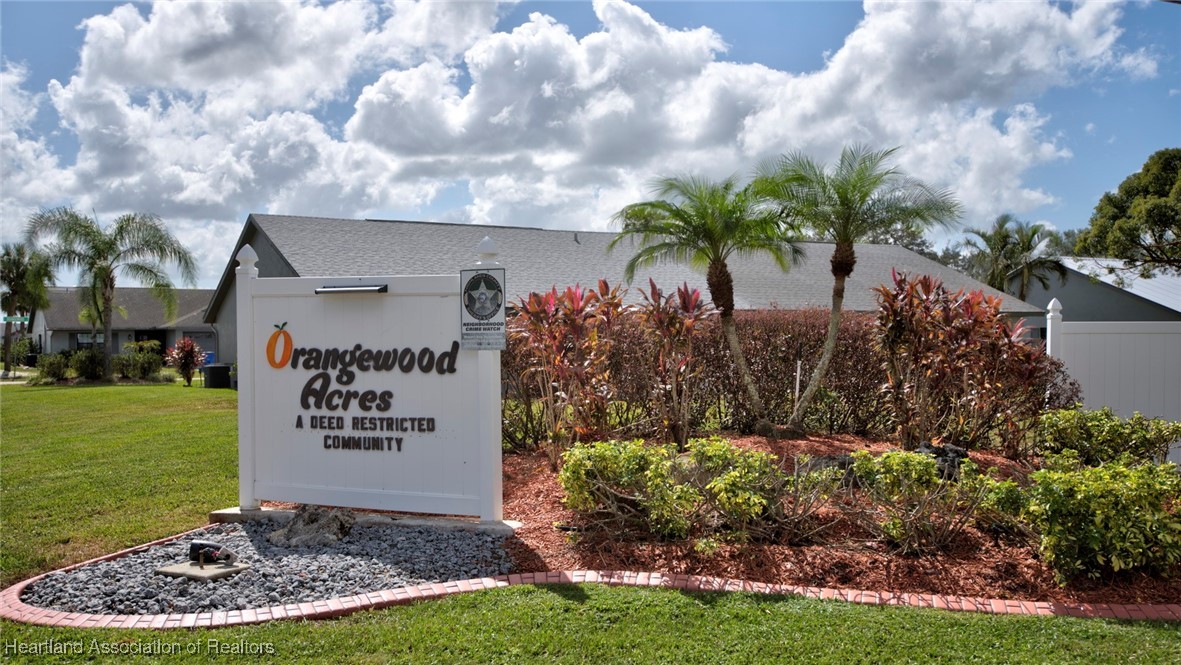 Avon Park, Florida 33825, United States, 2 Bedrooms Bedrooms, ,2 BathroomsBathrooms,Residential,Pending,37395