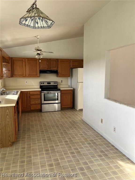 Avon Park, Florida 33825, United States, 2 Bedrooms Bedrooms, ,2 BathroomsBathrooms,Residential,Pending,37395