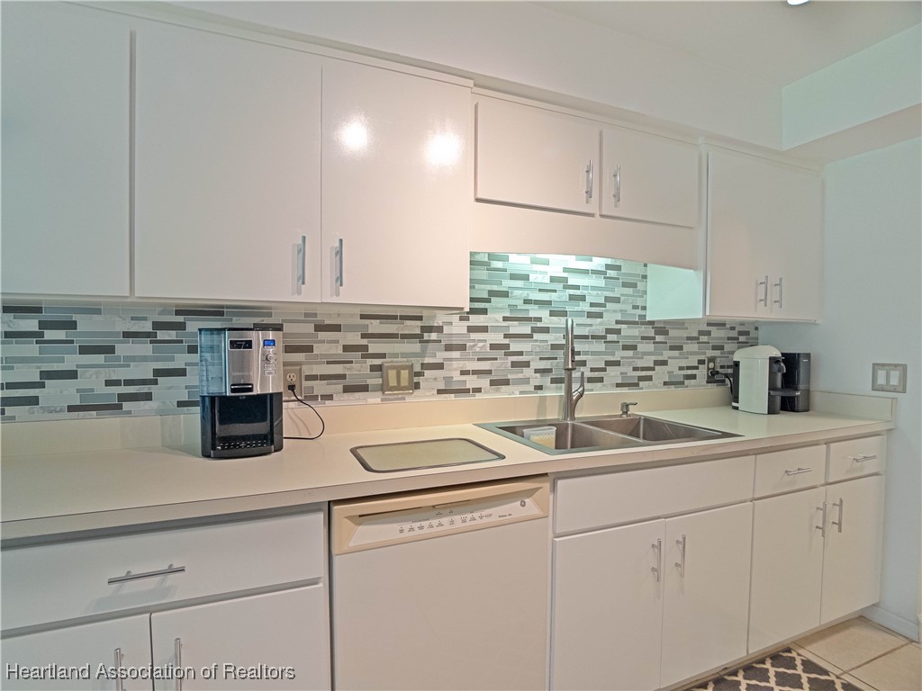 Sebring, Florida 33872, United States, 3 Bedrooms Bedrooms, ,2 BathroomsBathrooms,Residential,Active,164924