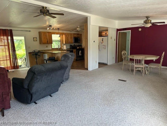 Avon Park, Florida 33825, United States, 3 Bedrooms Bedrooms, ,2 BathroomsBathrooms,Residential,Active,103909