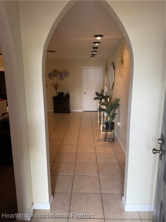 Sebring, Florida 33872, United States, 3 Bedrooms Bedrooms, ,3 BathroomsBathrooms,Residential,Pending,3938