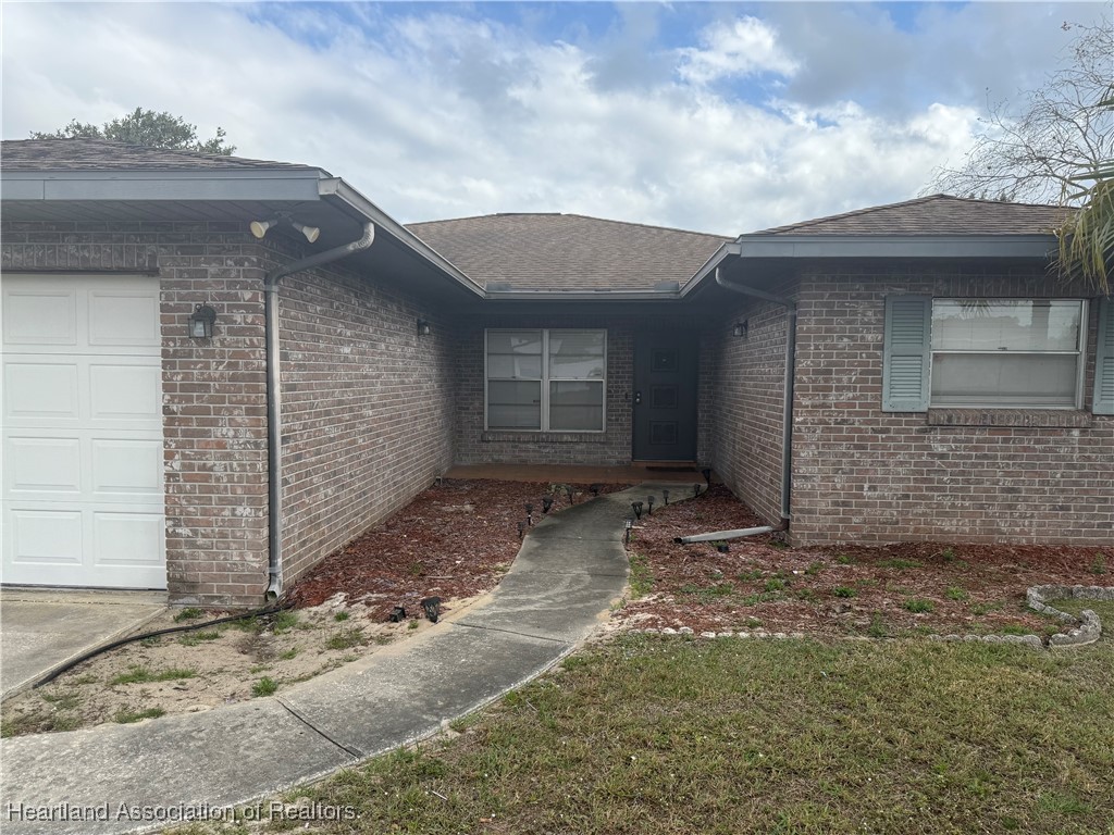Sebring, Florida 33872, United States, 3 Bedrooms Bedrooms, ,3 BathroomsBathrooms,Residential,Pending,3938