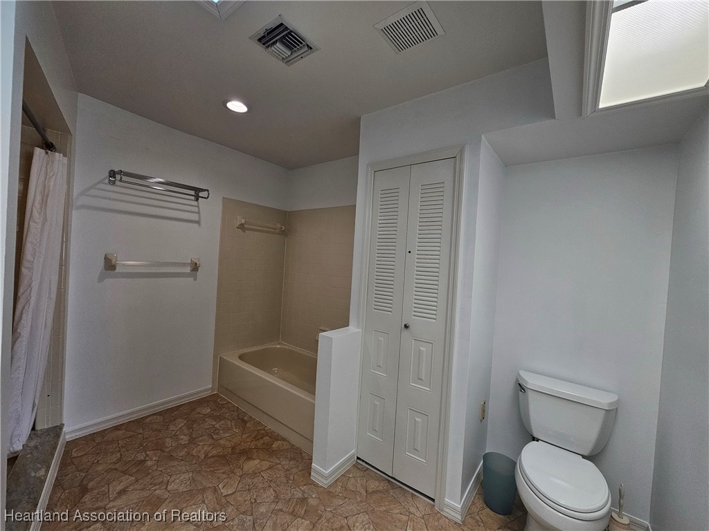 Avon Park, Florida 33825, United States, 3 Bedrooms Bedrooms, ,3 BathroomsBathrooms,Residential,Active,236040
