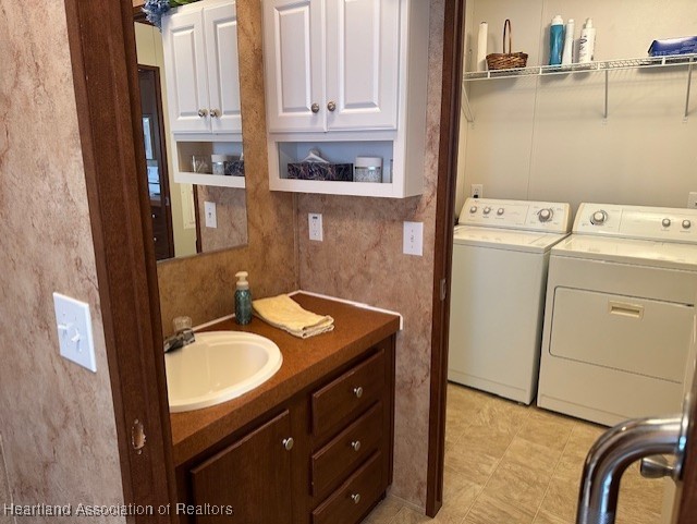 Sebring, Florida 33872, United States, 3 Bedrooms Bedrooms, ,2 BathroomsBathrooms,Residential,Contingent,99871