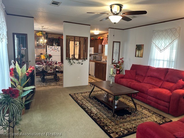 Sebring, Florida 33872, United States, 3 Bedrooms Bedrooms, ,2 BathroomsBathrooms,Residential,Contingent,99871