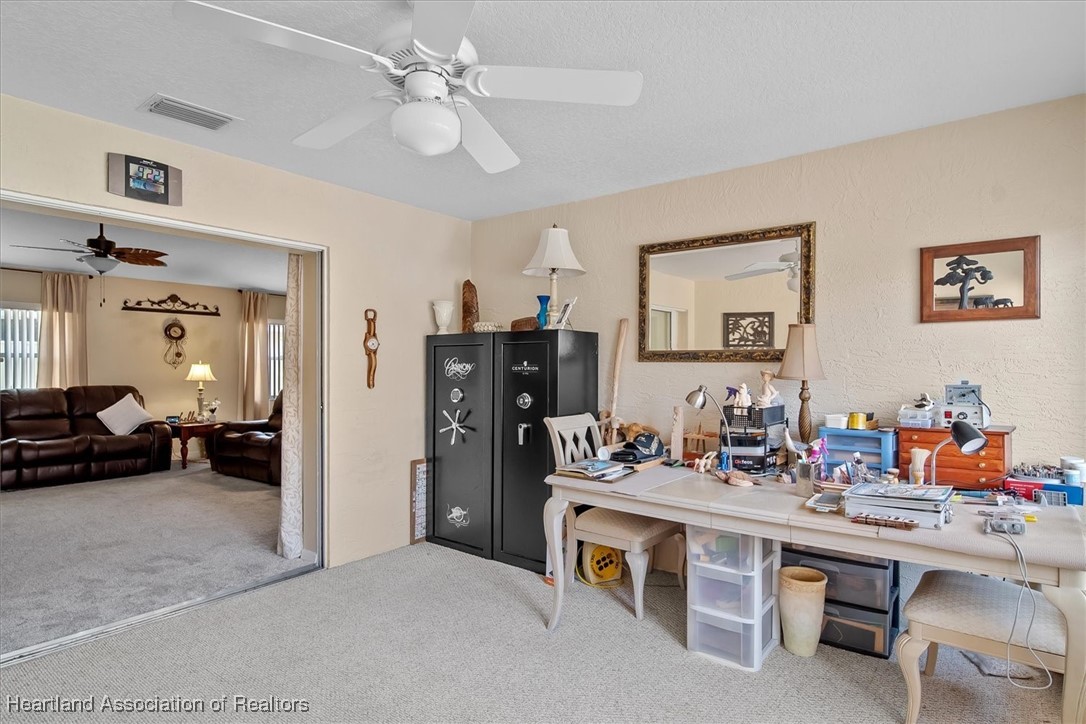 Sebring, Florida 33872, United States, 2 Bedrooms Bedrooms, ,2 BathroomsBathrooms,Residential,Contingent,117029