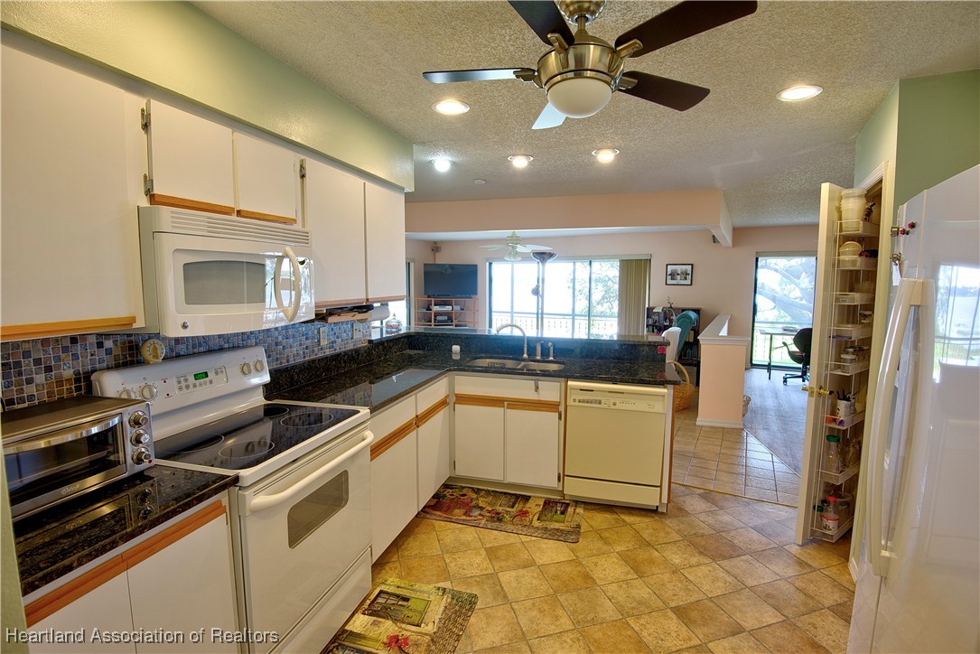 Avon Park, Florida 33825, United States, 3 Bedrooms Bedrooms, ,3 BathroomsBathrooms,Residential,Active,116818