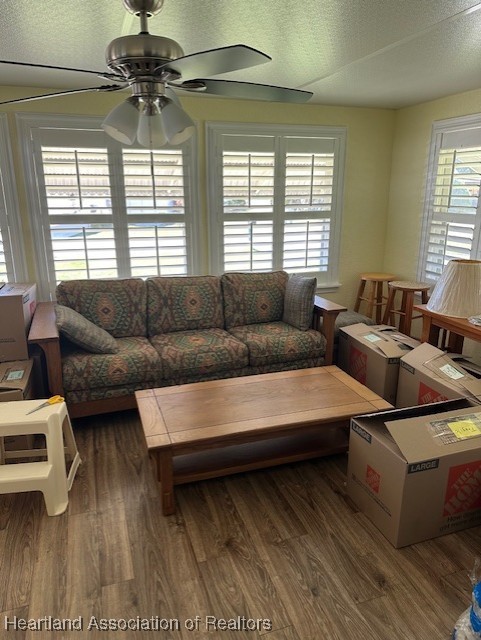 Sebring, Florida 33870, United States, 2 Bedrooms Bedrooms, ,2 BathroomsBathrooms,Residential,Contingent,83375