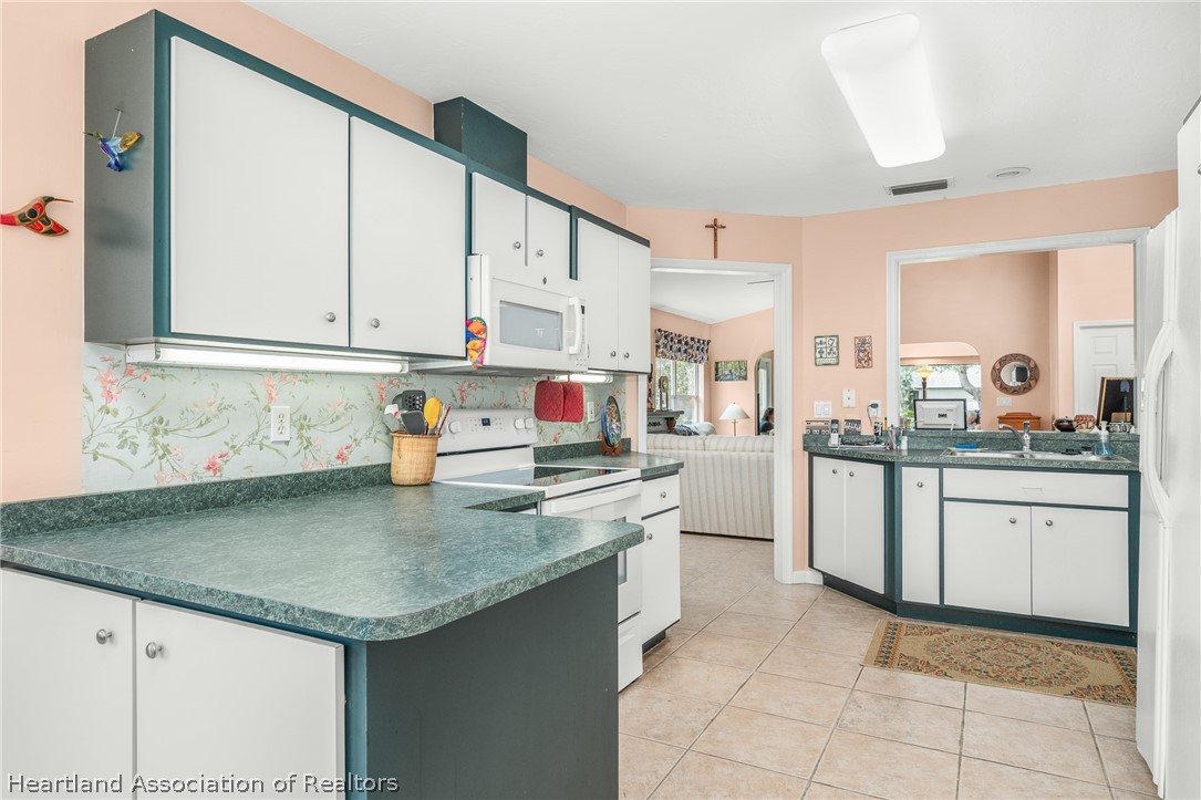 Avon Park, Florida 33825, United States, 3 Bedrooms Bedrooms, ,2 BathroomsBathrooms,Residential,Active,60689
