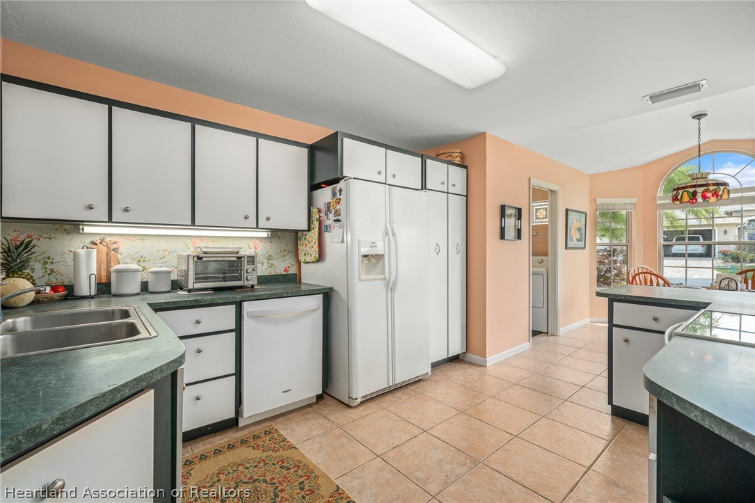 Avon Park, Florida 33825, United States, 3 Bedrooms Bedrooms, ,2 BathroomsBathrooms,Residential,Active,60689