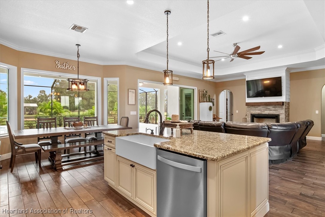 Wauchula, Florida, 33873, United States, 4 Bedrooms Bedrooms, ,4 BathroomsBathrooms,Residential,Active,1968607