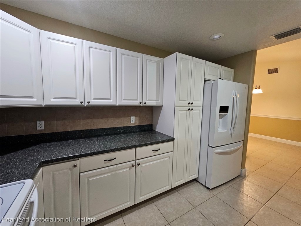 Sebring, Florida 33872, United States, 2 Bedrooms Bedrooms, ,2 BathroomsBathrooms,Residential,Active,213850