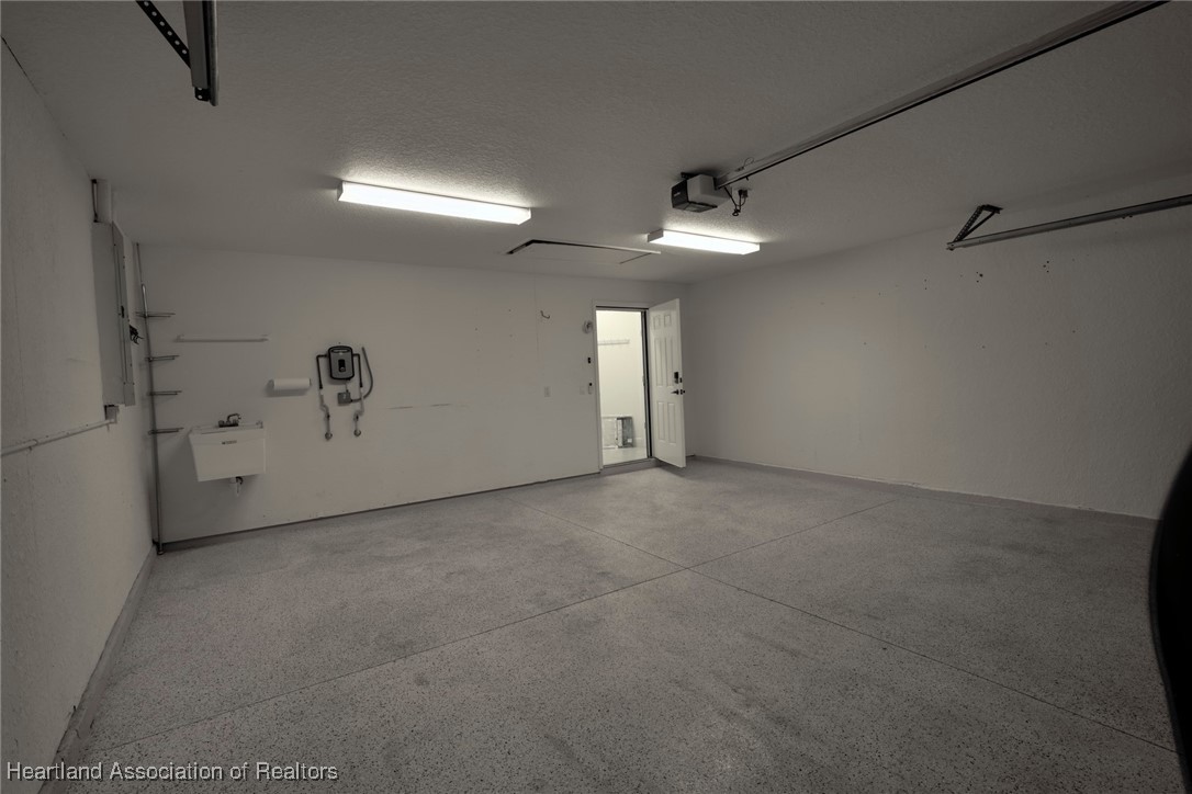 Sebring, Florida 33872, United States, 2 Bedrooms Bedrooms, ,2 BathroomsBathrooms,Residential,Active,213850