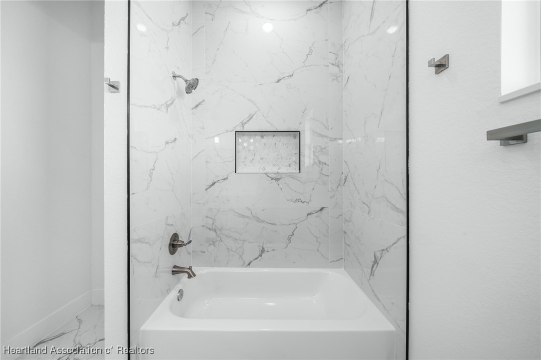 Sebring, Florida 33876, United States, 3 Bedrooms Bedrooms, ,3 BathroomsBathrooms,Residential,Active,96090