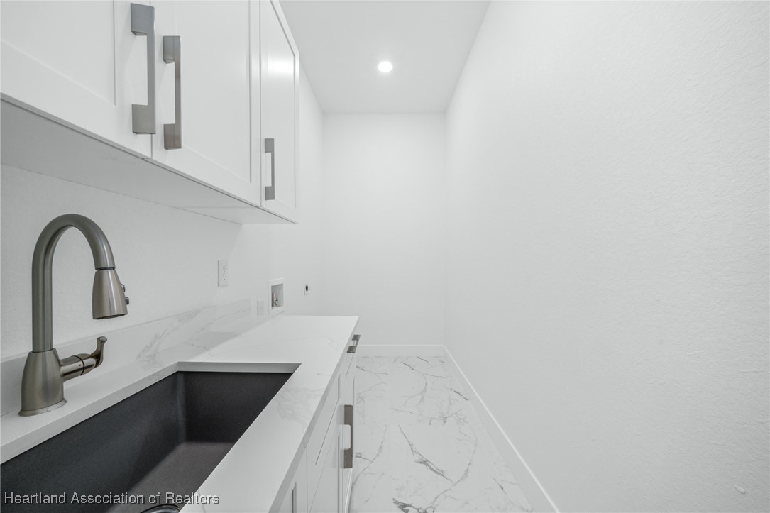 Sebring, Florida 33876, United States, 3 Bedrooms Bedrooms, ,3 BathroomsBathrooms,Residential,Active,96090