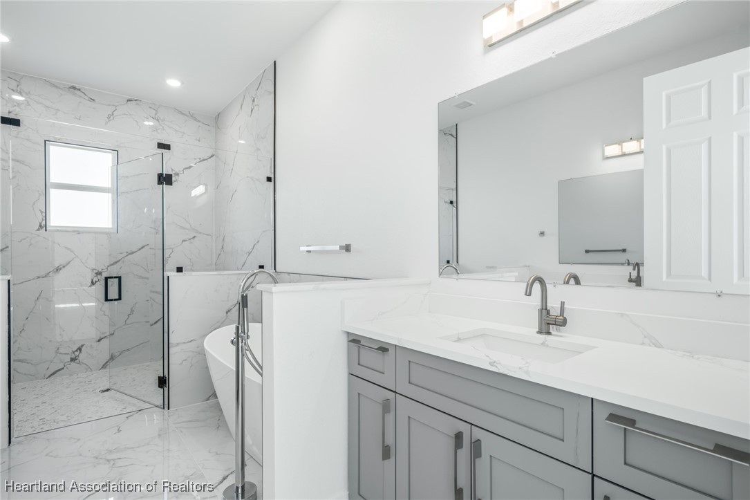 Sebring, Florida 33876, United States, 3 Bedrooms Bedrooms, ,3 BathroomsBathrooms,Residential,Active,96090