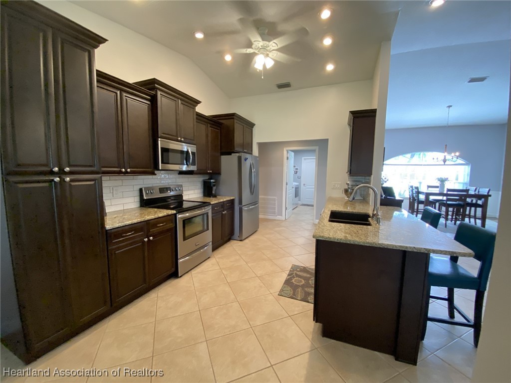 Sebring, Florida 33875, United States, 3 Bedrooms Bedrooms, ,2 BathroomsBathrooms,Residential,Active,202963