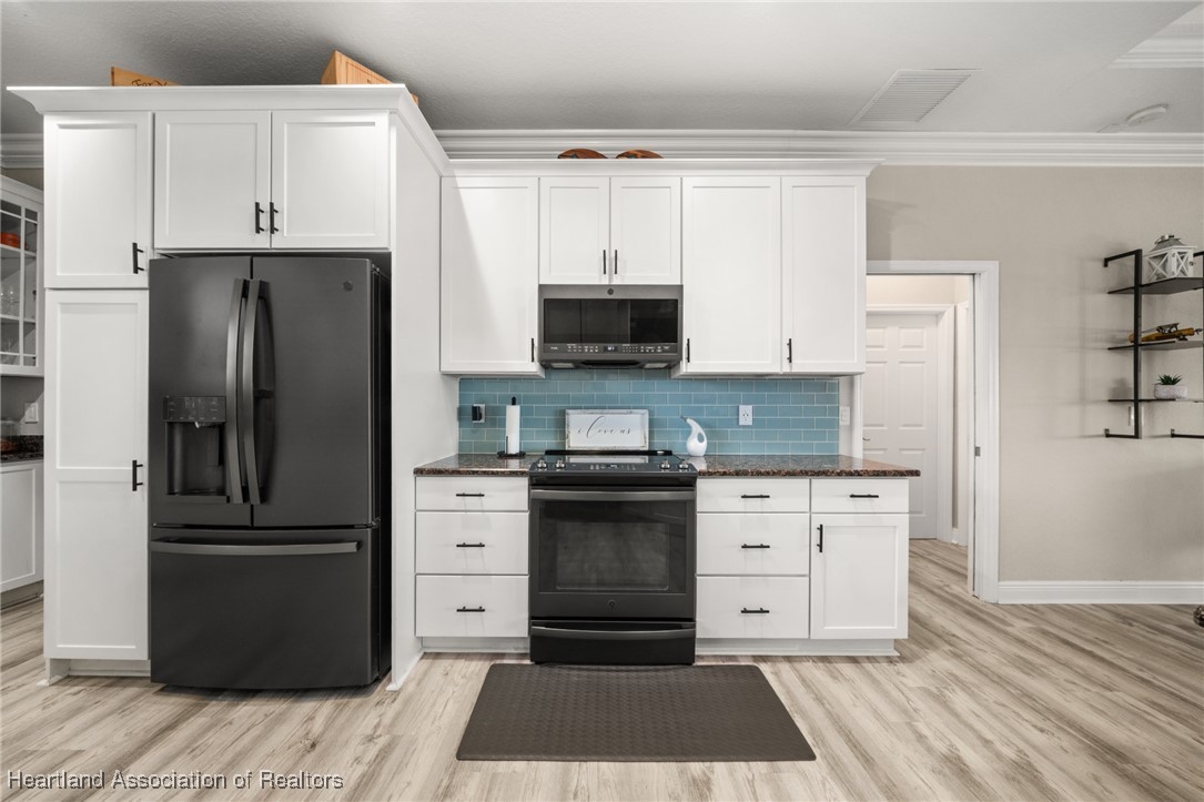 Sebring, Florida 33870, United States, 3 Bedrooms Bedrooms, ,3 BathroomsBathrooms,Residential,Active,257549