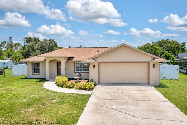 2713 DOLPHIN DR, SEBRING, FL 33870 - Image 9ee35759e5ae2192777247bc09b78150/3753473185