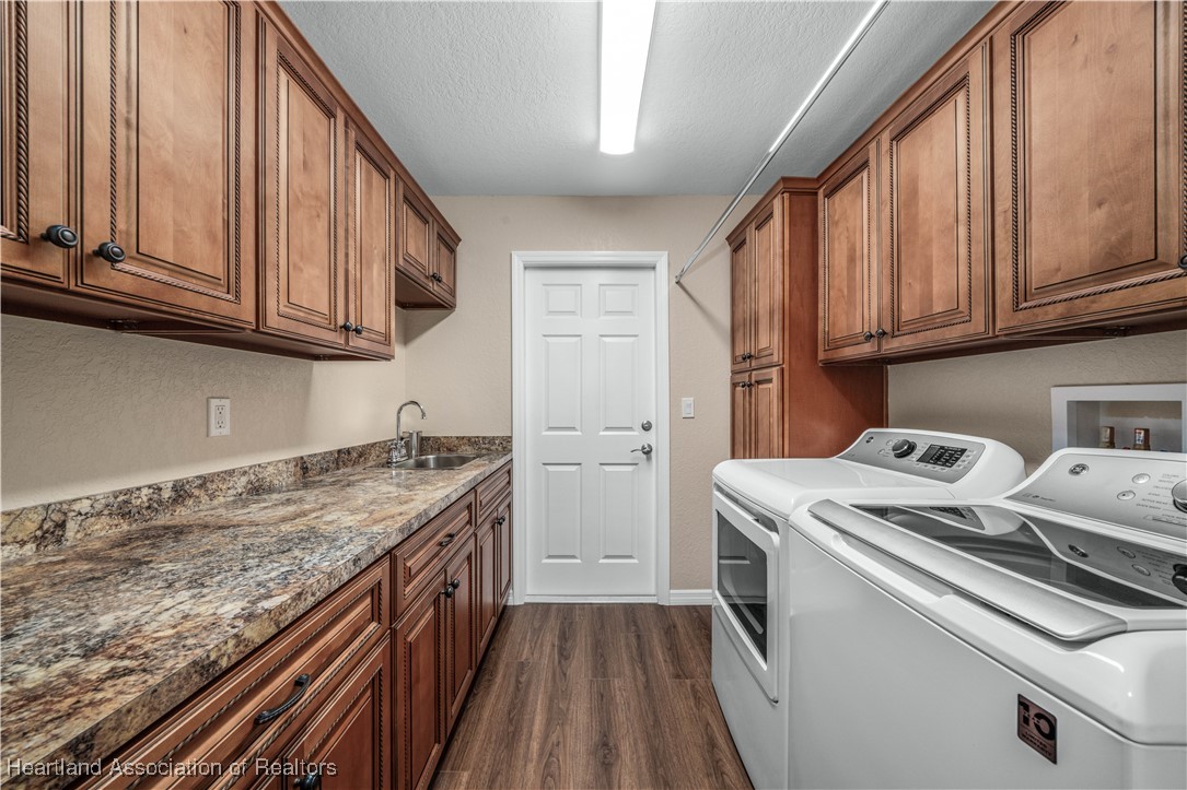 Sebring, Florida 33875, United States, 3 Bedrooms Bedrooms, ,2 BathroomsBathrooms,Residential,Contingent,14510