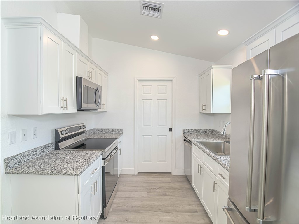 Sebring, Florida 33870, United States, 3 Bedrooms Bedrooms, ,2 BathroomsBathrooms,Residential,Active,201172