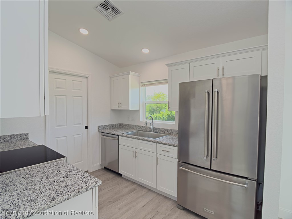 Sebring, Florida 33870, United States, 3 Bedrooms Bedrooms, ,2 BathroomsBathrooms,Residential,Active,201172