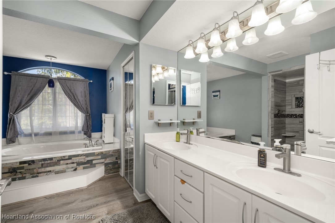 Sebring, Florida, 33870, United States, 4 Bedrooms Bedrooms, ,3 BathroomsBathrooms,Residential,Active,1946498