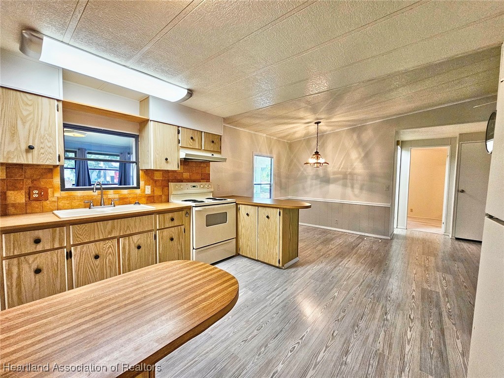 Sebring, Florida 33875, United States, 3 Bedrooms Bedrooms, ,2 BathroomsBathrooms,Residential,Active,165067