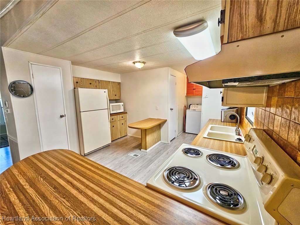 Sebring, Florida 33875, United States, 3 Bedrooms Bedrooms, ,2 BathroomsBathrooms,Residential,Active,165067