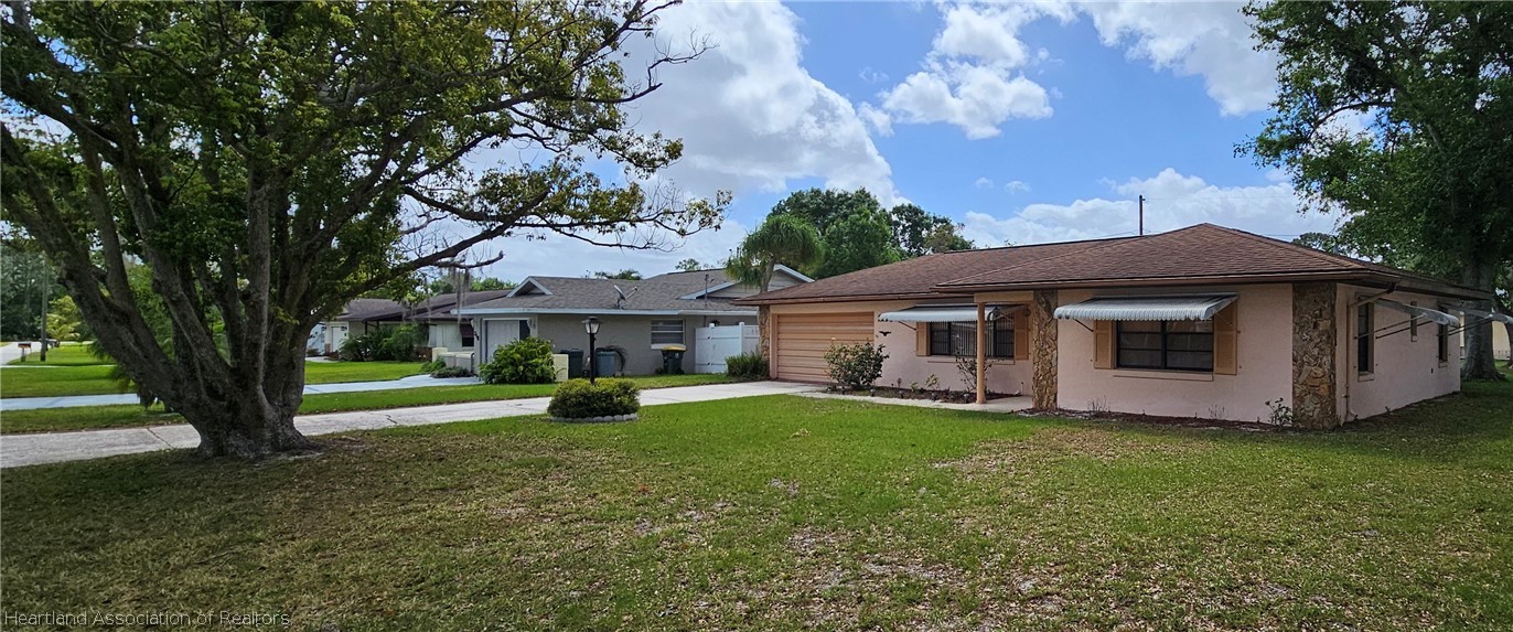Sebring, Florida 33870, United States, 2 Bedrooms Bedrooms, ,2 BathroomsBathrooms,Residential,Contingent,62064