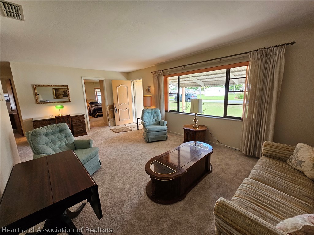 Sebring, Florida 33870, United States, 2 Bedrooms Bedrooms, ,2 BathroomsBathrooms,Residential,Contingent,62064