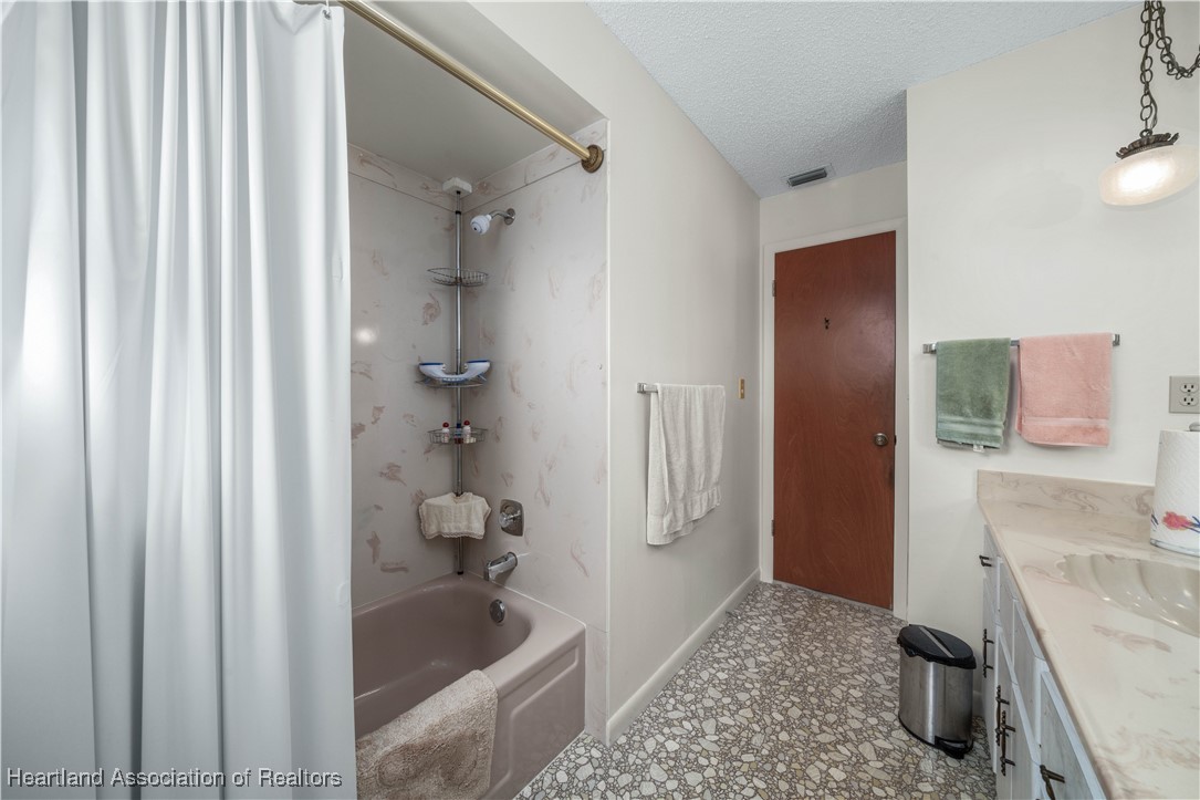 Sebring, Florida 33875, United States, 3 Bedrooms Bedrooms, ,3 BathroomsBathrooms,Residential,Pending,5121