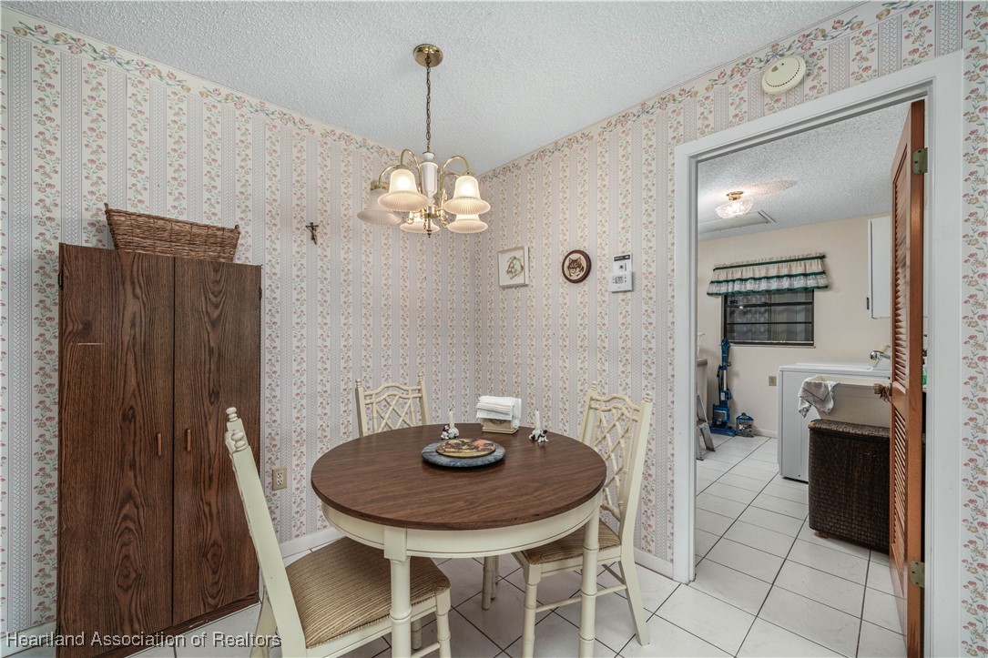 Sebring, Florida 33875, United States, 3 Bedrooms Bedrooms, ,3 BathroomsBathrooms,Residential,Pending,5121