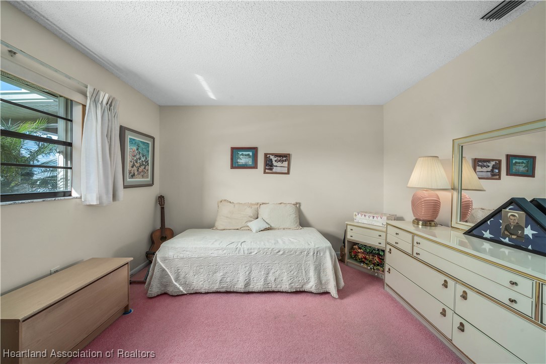 Sebring, Florida 33875, United States, 3 Bedrooms Bedrooms, ,3 BathroomsBathrooms,Residential,Pending,5121