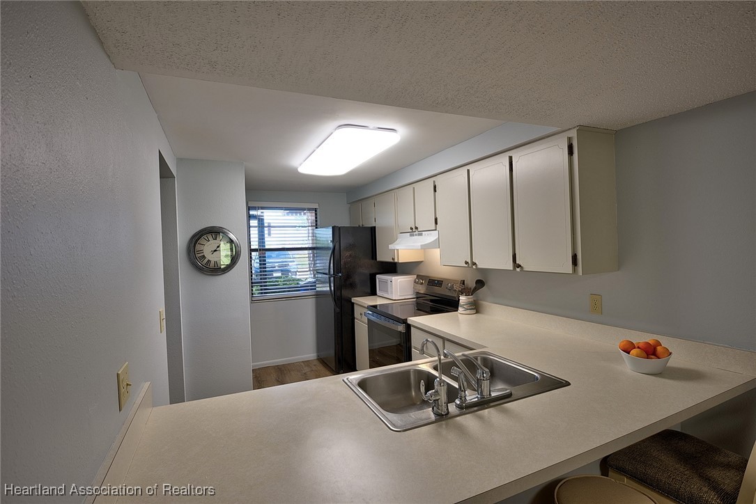 Sebring, Florida 33872, United States, 2 Bedrooms Bedrooms, ,3 BathroomsBathrooms,Residential,Active,254348