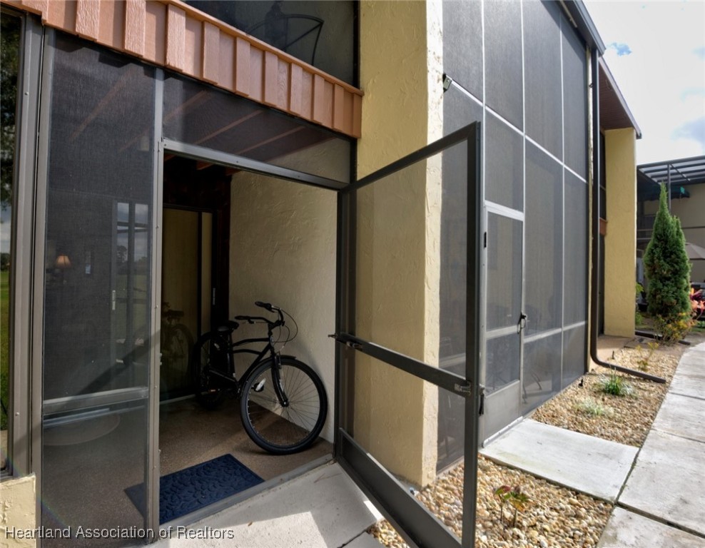 Sebring, Florida 33872, United States, 2 Bedrooms Bedrooms, ,3 BathroomsBathrooms,Residential,Active,254348